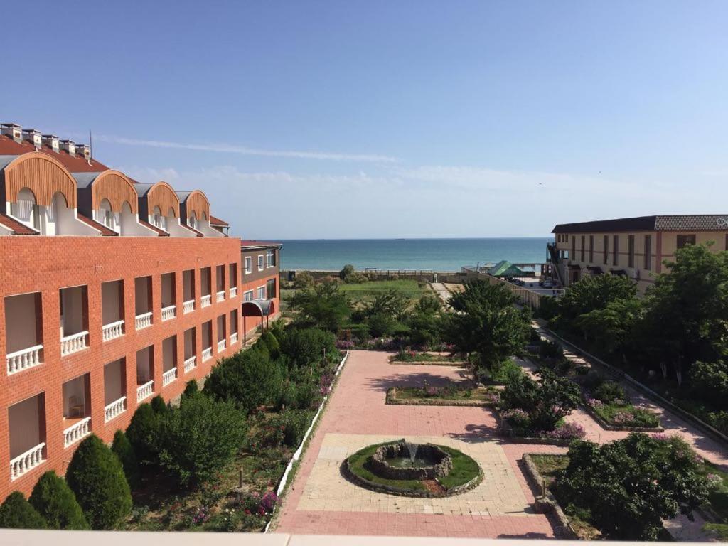 Rahat Hotel Aktau  Exteriör bild
